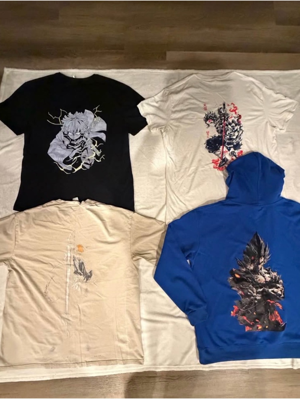 4 piece anime tshirt bundle sz L/XL. Demon slayer, bleach, dragon ball z